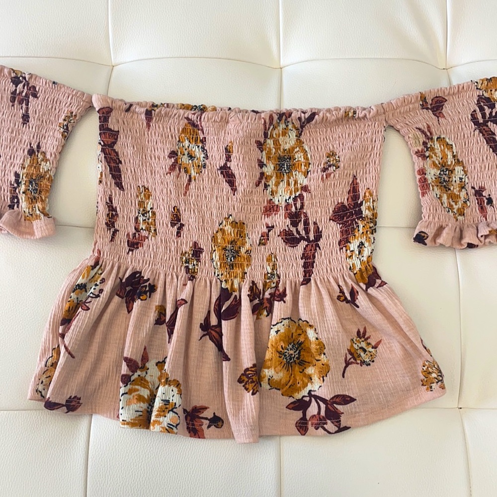 Cute top - Picture 5 of 5